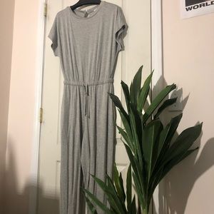Short-sleeve Gray Jumpsuit